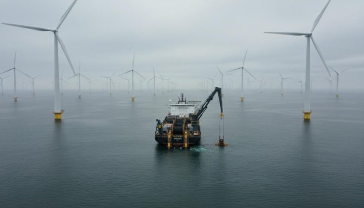 На ВЭС East Anglia Three в Британии началась прокладка кабелей