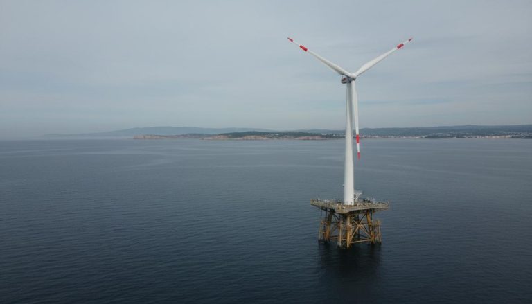 Французский проект плавучей ВЭС EolMed подключен к электросети